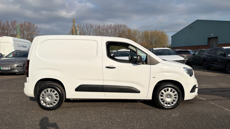 Vauxhall Combo Cargo Combo L1 Diesel 2300 1.5 Turbo D 100ps H1 Sportive Van